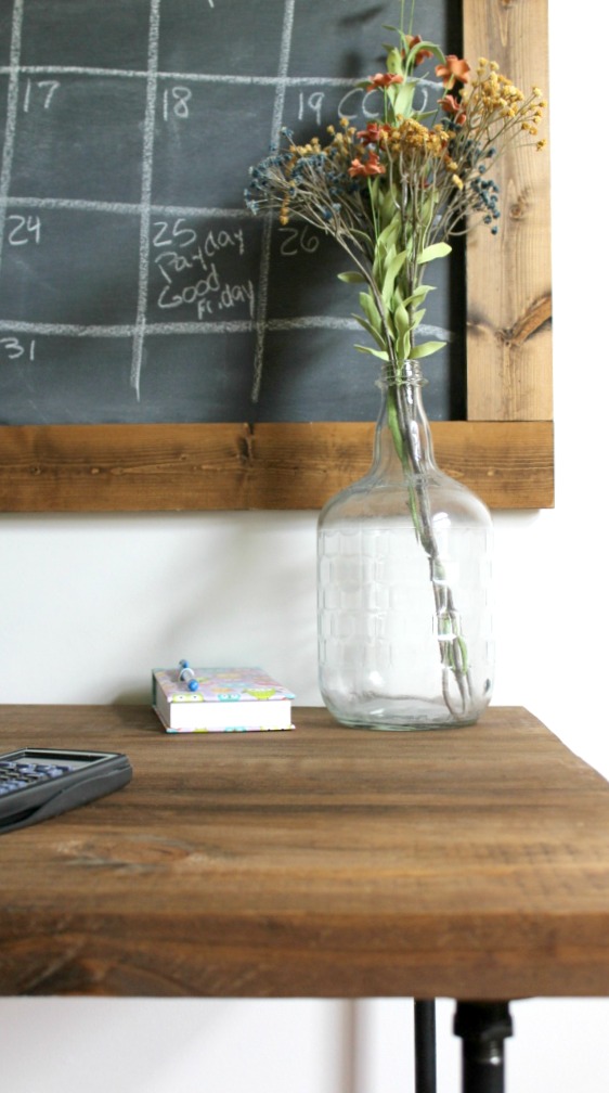 desk flowers