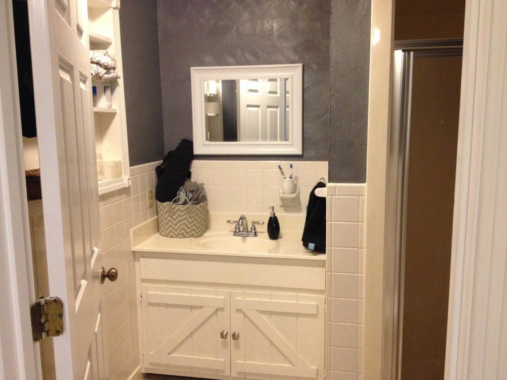Master Bathroom Remodel Reveal--The Before