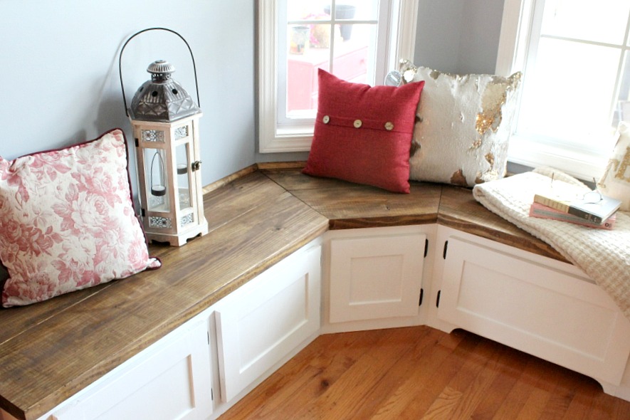 You won't believe the difference these DIY Built Ins had on this breakfast kitchen nook!