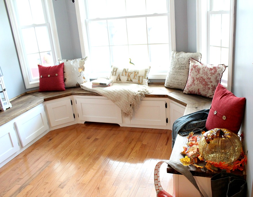 You won't believe the difference these DIY Built Ins had on this breakfast kitchen nook!