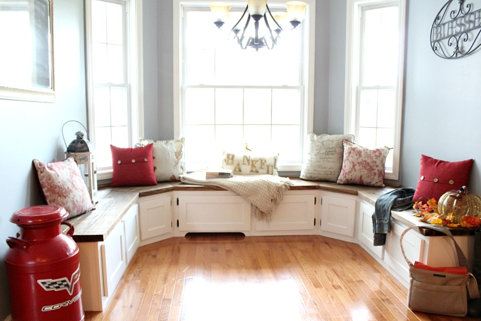 You won't believe the difference these DIY Built Ins had on this breakfast kitchen nook!