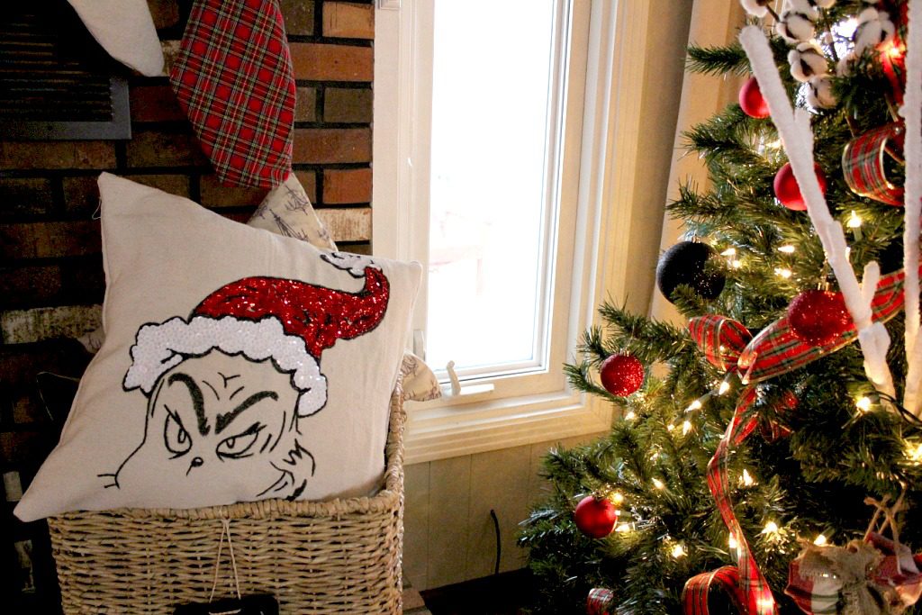 Check out this awesome Grinch Pillow--a Pottery Barn Knock Off!