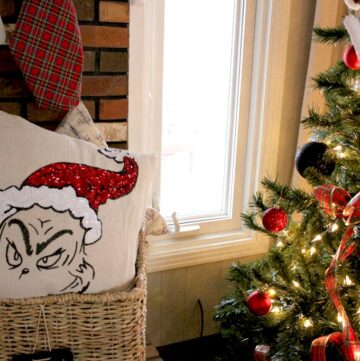 Check out this awesome Grinch Pillow--a Pottery Barn Knock Off!