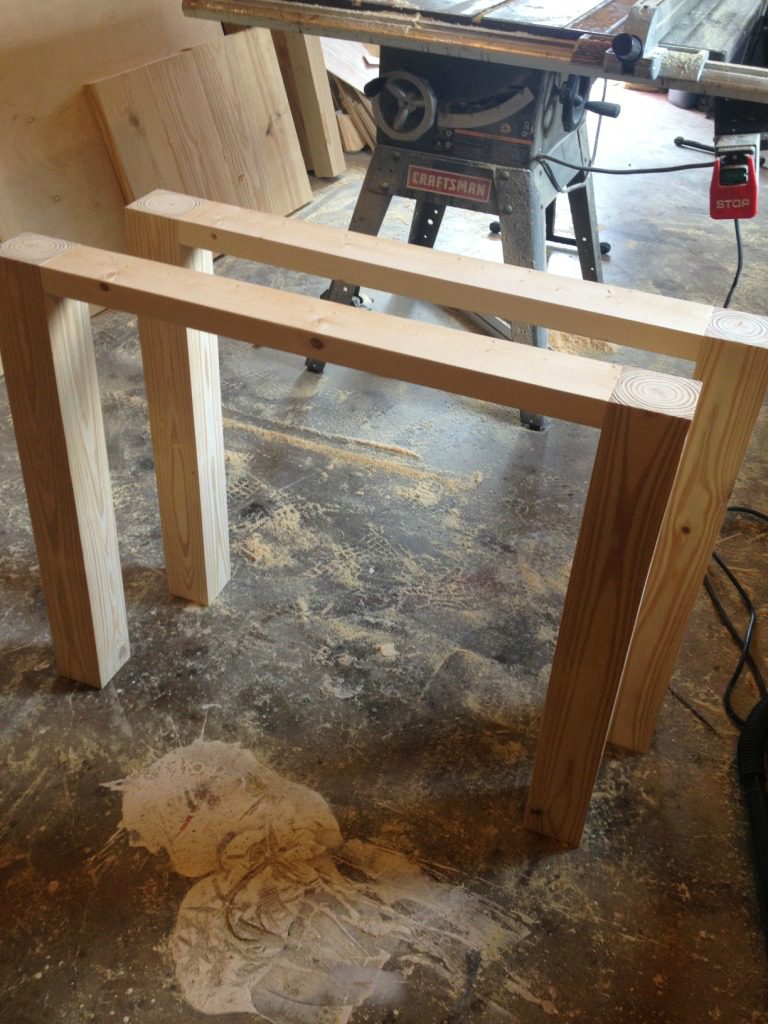 How to Build a Modern Farmhouse Dining Table