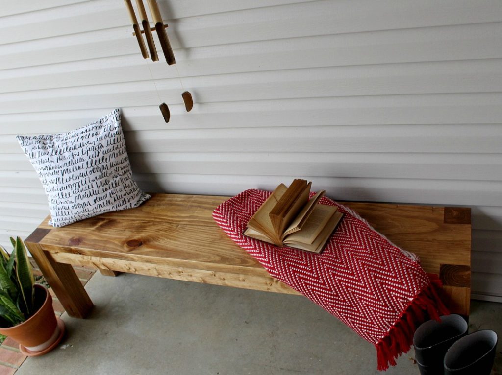 How to Build a Modern Farmhouse Dining Bench