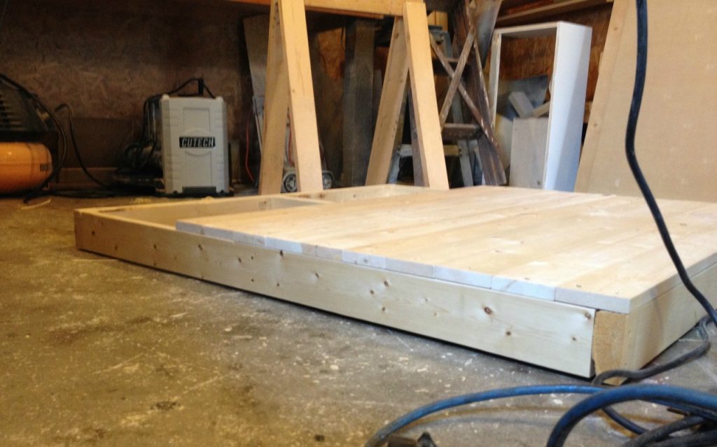 DIY Dog House with Deck