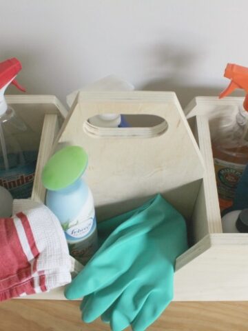 How to build a Scrap Wood Carrying Caddy for Cleaning Supplies