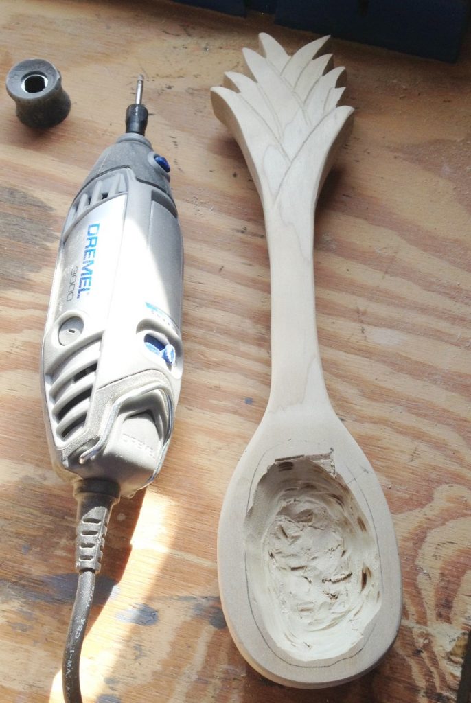 How to carve a wooden pineapple spoon