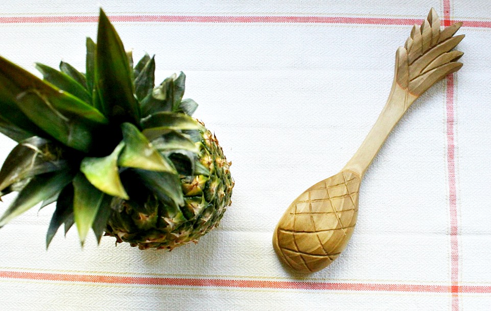 How to carve a wooden pineapple spoon