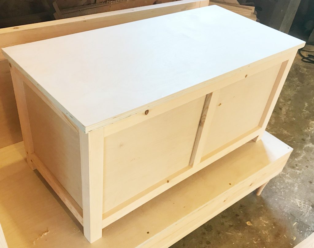 How to build a DIY Storage Chest with plywood top