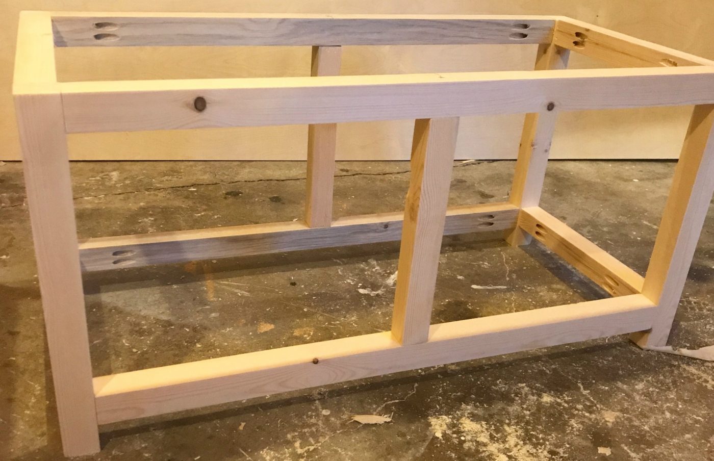 Add middle divider to the storage chest frame