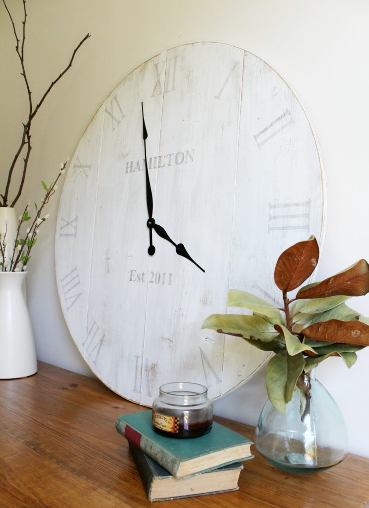 How to make a rustic DIY wooden wall clock