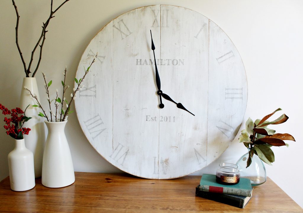 DIY Wooden wall clock with personalization--make your own with this free tutorial