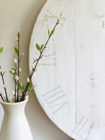 Personalized DIY wooden wall clock--make your own with this tutorial
