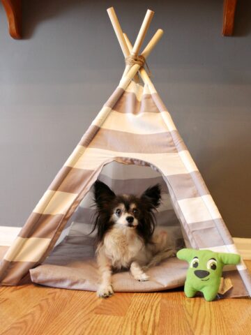 How to sew a super easy DIY dog tent with pillow and striped fabric!