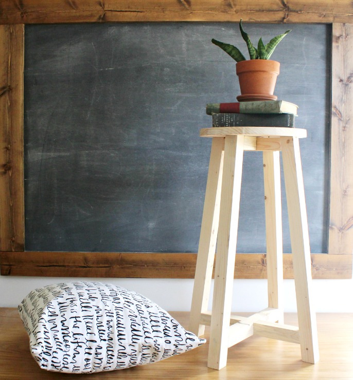 How to make a super simple DIY bar stool--free building tutorial!