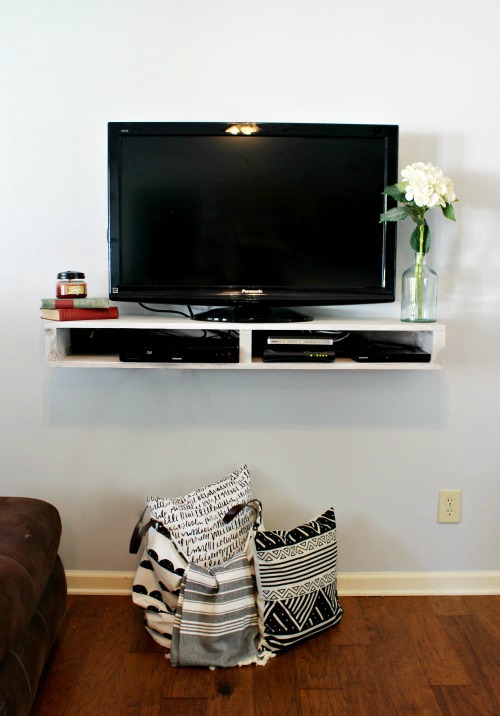 How to Build a Floating Shelf for your TV--free building plans and tutorial to make this modern floating TV Shelf