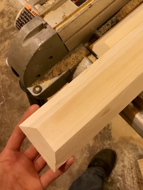 Mitered edges along front piece of floating shelf box