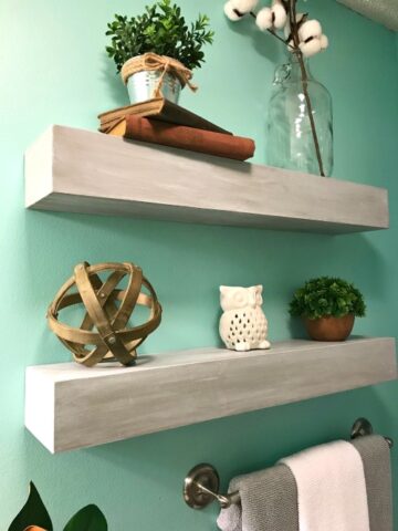 How to make seamless DIY floating shelves! Great for a bathroom!