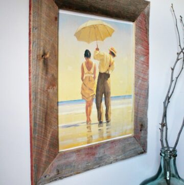 DIY Barn wood picture frame--could also be made from pallets!