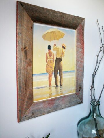 DIY Barn wood picture frame--could also be made from pallets!