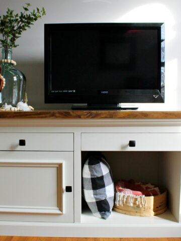 How to build a STURDY TV stand that could be used for an aquarium stand, console cabinet, desk, nightstand, etc. It's pretty either way!