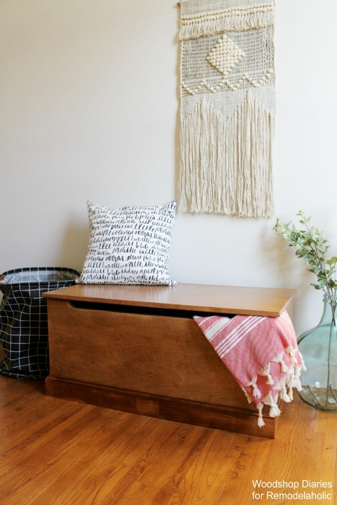 DIY Simple Storage Trunk Blanket Chest with soft close lid closed