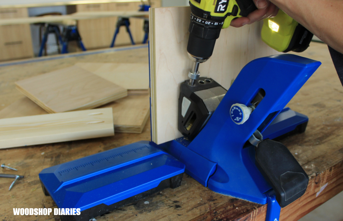 Drilling holes in plywood using Kreg 720 pocket hole jig