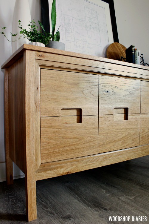 Close up of cove molding detail on front of vanity dresser