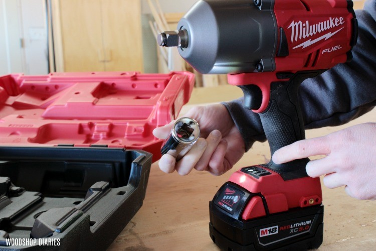 Milwaukee impact wrench has square drive to accept sockets