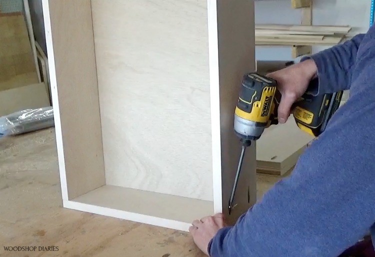 Assembling drawer boxes with pocket holes and screws