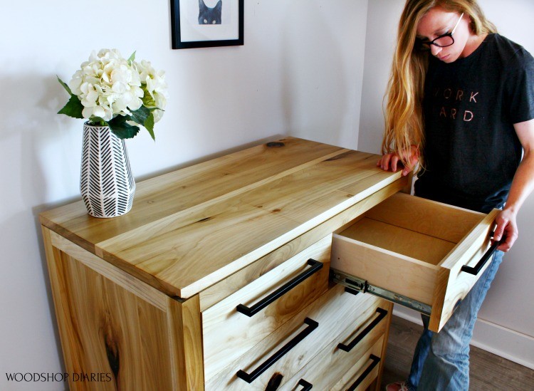 Modern 5 Drawer Dresser--{9 Step Printable Building Plans!}