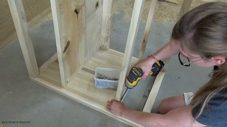 Attaching bottom and back drawer frame supports using pocket holes and screws