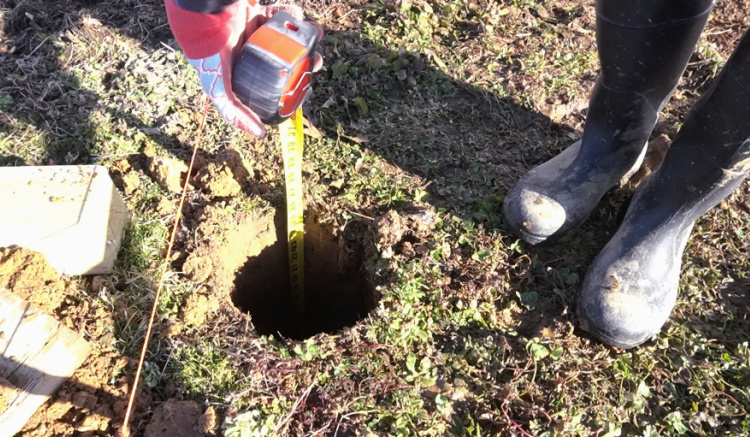 24" deep post hole for privacy fence