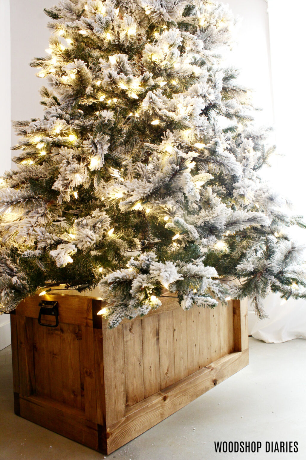 DIY Wooden Christmas Tree Skirt Box BUILDING PLANS!