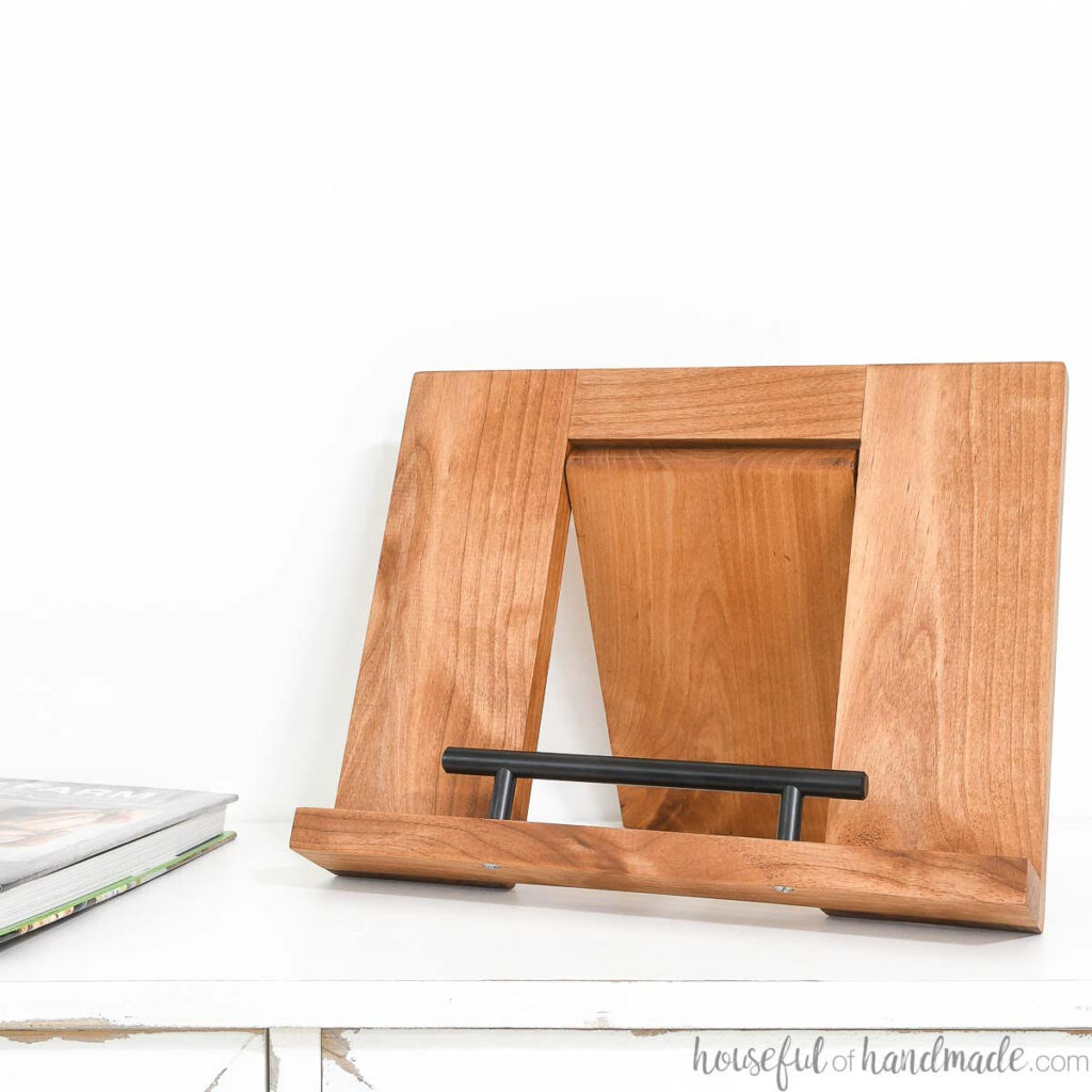 Easy Beginner Cutting Board DIY - Houseful of Handmade