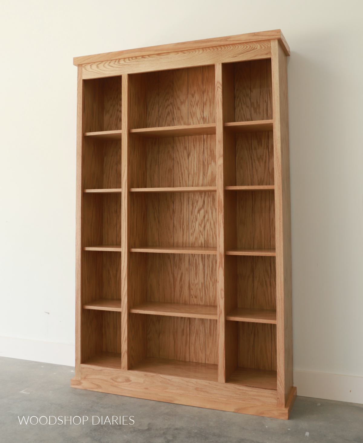 Finished bookcase without railings