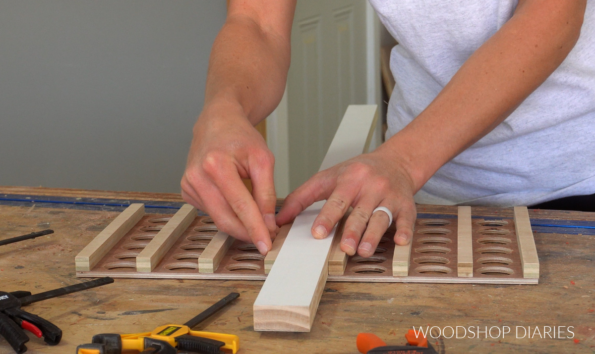 Using a 1x2 to space dividers on DIY connect 4 game board