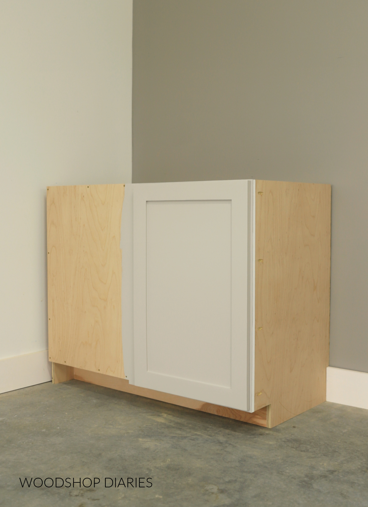 Blind corner cabinet with right side door assembled with birch plywood using pocket holes and screws
