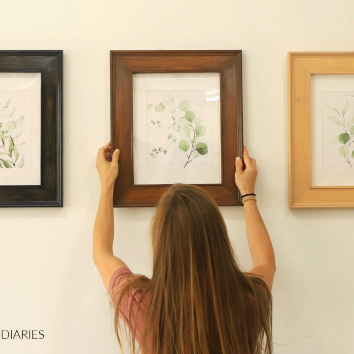 The EASIEST Picture Frame Ever -- {In 4 Simple Steps!}